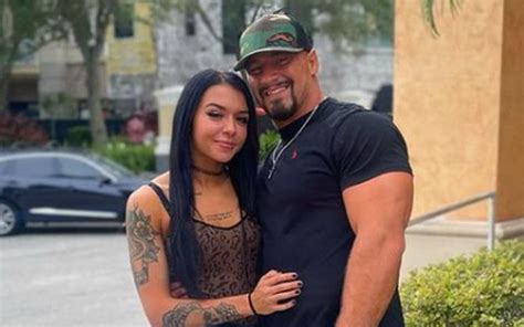 Bron Breakker and Cora Jade: A Look into Their WWE。